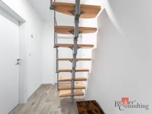 Prodej bytu 2+kk, Neslovice, Lesní, 72 m2