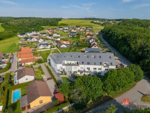 Prodej bytu 2+kk, Neslovice, Lesní, 72 m2