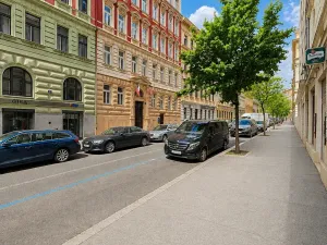 Pronájem bytu 3+kk, Praha - Nové Město, Lublaňská, 90 m2