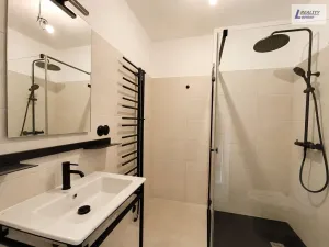 Pronájem bytu 1+kk, Jince, Slavíkova, 27 m2