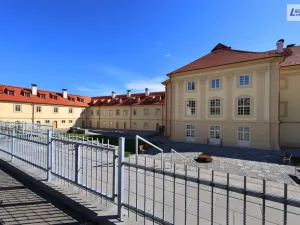 Pronájem bytu 1+kk, Jince, Slavíkova, 27 m2