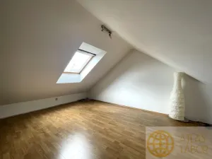 Pronájem bytu 2+1, Tábor, 9. května, 85 m2