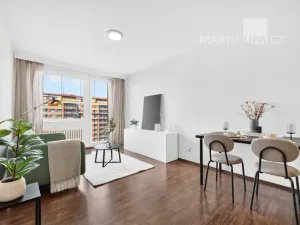 Prodej bytu 2+kk, Praha - Kobylisy, Famfulíkova, 43 m2