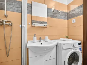 Prodej bytu 2+kk, Praha - Kobylisy, Famfulíkova, 43 m2