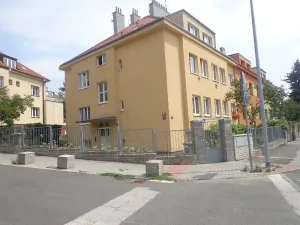Pronájem bytu 1+1, Praha - Kobylisy, Služská, 46 m2