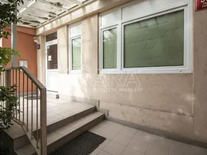 Prodej obchodního prostoru, Praha - Prosek, Veltruská, 22 m2
