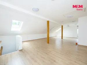 Prodej rodinného domu, Jeníkovice, 220 m2