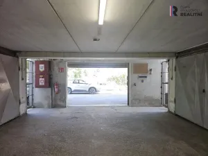 Pronájem garáže, Praha - Kyje, Manželů Dostálových