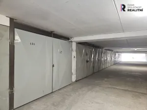 Pronájem garáže, Praha - Kyje, Manželů Dostálových