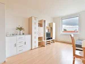 Prodej bytu 1+kk, Praha - Prosek, Nad šestikopy, 37 m2