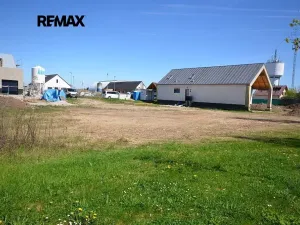 Pronájem zahrady, Slaný, 800 m2