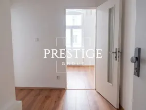 Pronájem bytu 2+kk, Praha - Karlín, Sokolovská, 40 m2
