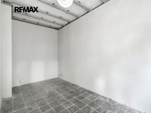Prodej obchodního prostoru, Plzeň, Rokycanská, 27 m2