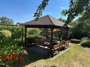 Prodej chalupy, Vlčtejn, 150 m2