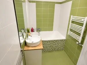 Pronájem bytu 2+kk, Pardubice, Pod Vinicí, 52 m2