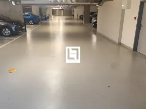 Pronájem garážového stání, Olomouc, Edmunda Husserla, 13 m2