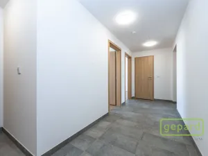 Pronájem bytu 3+kk, Praha, Arnošta Staňka, 61 m2