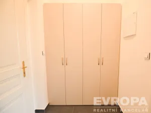 Pronájem bytu 1+kk, Praha, Peckova, 32 m2