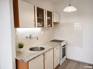 Pronájem bytu 2+kk, Praha - Černý Most, Vašátkova, 43 m2