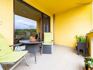 Pronájem bytu 2+kk, Praha - Hloubětín, Nademlejnská, 50 m2