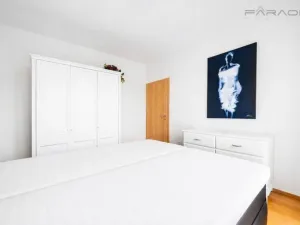 Pronájem bytu 2+kk, Praha - Hloubětín, Nademlejnská, 50 m2