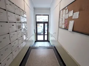 Pronájem bytu 2+kk, Praha - Žižkov, Ambrožova, 49 m2