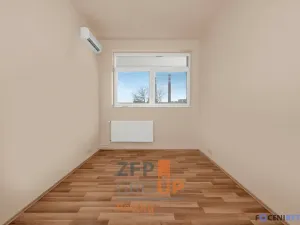 Prodej obchodního prostoru, Hodonín, Velkomoravská, 702 m2