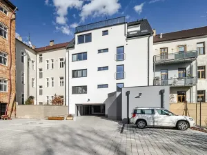 Pronájem garážového stání, České Budějovice, Štítného, 14 m2