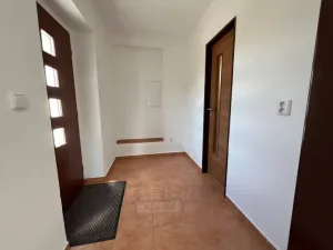 Pronájem bytu 1+kk, Hosín, 25 m2