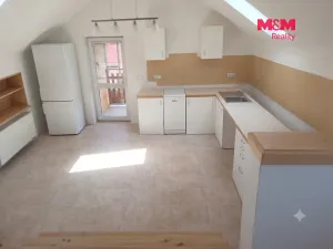 Pronájem bytu 3+kk, Žebrák, Náměstí, 95 m2