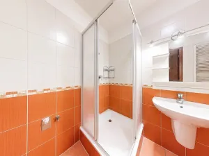 Prodej bytu 1+kk, Karlovy Vary, Jateční, 44 m2
