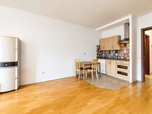 Prodej bytu 1+kk, Karlovy Vary, Jateční, 44 m2