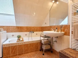 Prodej vícegeneračního domu, Šternberk, Tolstého, 201 m2