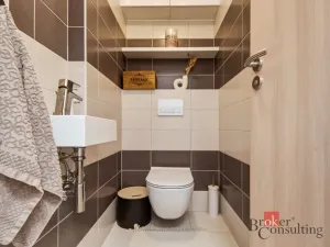 Prodej bytu 3+kk, Pardubice - Ohrazenice, U Sportovní školy, 92 m2