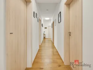 Prodej bytu 3+kk, Pardubice - Ohrazenice, U Sportovní školy, 92 m2