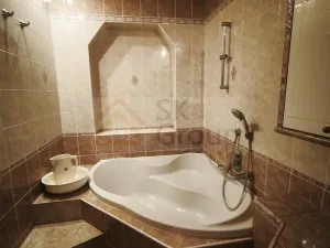 Pronájem bytu 3+1, Karlovy Vary, Bulharská, 90 m2