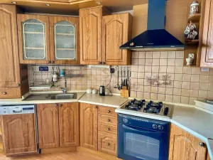 Pronájem bytu 3+1, Karlovy Vary, Bulharská, 90 m2