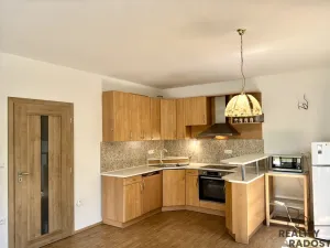 Prodej podílu 5/6 rodinného domu, Rosice, 128 m2