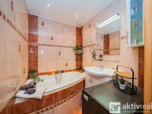 Prodej bytu 3+1, Praha - Letňany, Malkovského, 75 m2