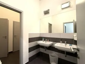 Pronájem obchodního prostoru, Praha - Čakovice, Cukrovarská, 468 m2