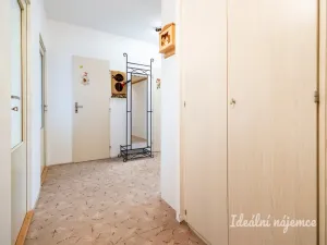Pronájem bytu 4+1, Praha - Vinoř, Uherská, 86 m2