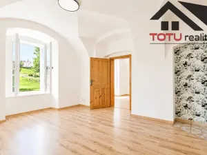 Prodej bytu 3+1, Kuks, 91 m2