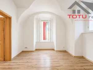 Prodej bytu 3+1, Kuks, 91 m2