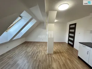 Pronájem bytu 3+kk, Praha - Hrdlořezy, Českobrodská, 65 m2