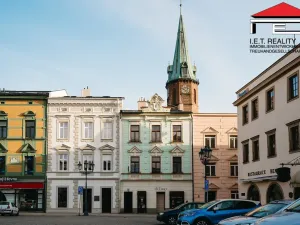 Prodej bytu 2+kk, Frýdek-Místek, Zámecké nám., 89 m2