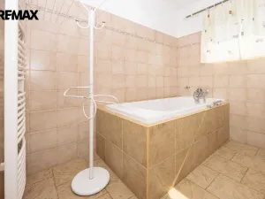 Prodej rodinného domu, Sezemice - Kladina, 202 m2