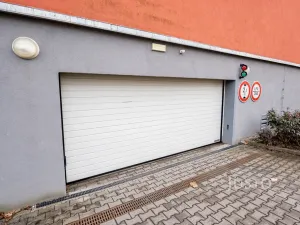 Prodej garážového stání, Praha - Stodůlky, Švejcarovo náměstí, 16 m2