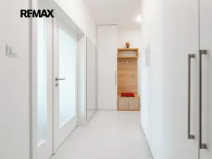 Prodej bytu 1+kk, Praha - Hrdlořezy, Učňovská, 45 m2