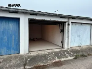 Pronájem garáže, Hradec Králové, 20 m2
