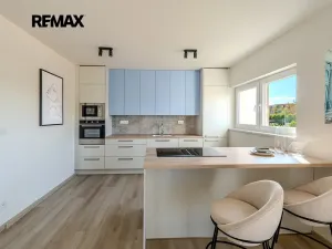 Prodej bytu 3+kk, Hradec Králové, Meruňková, 86 m2